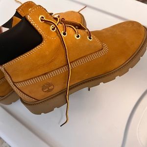 Timberlands size 4.5 (6)